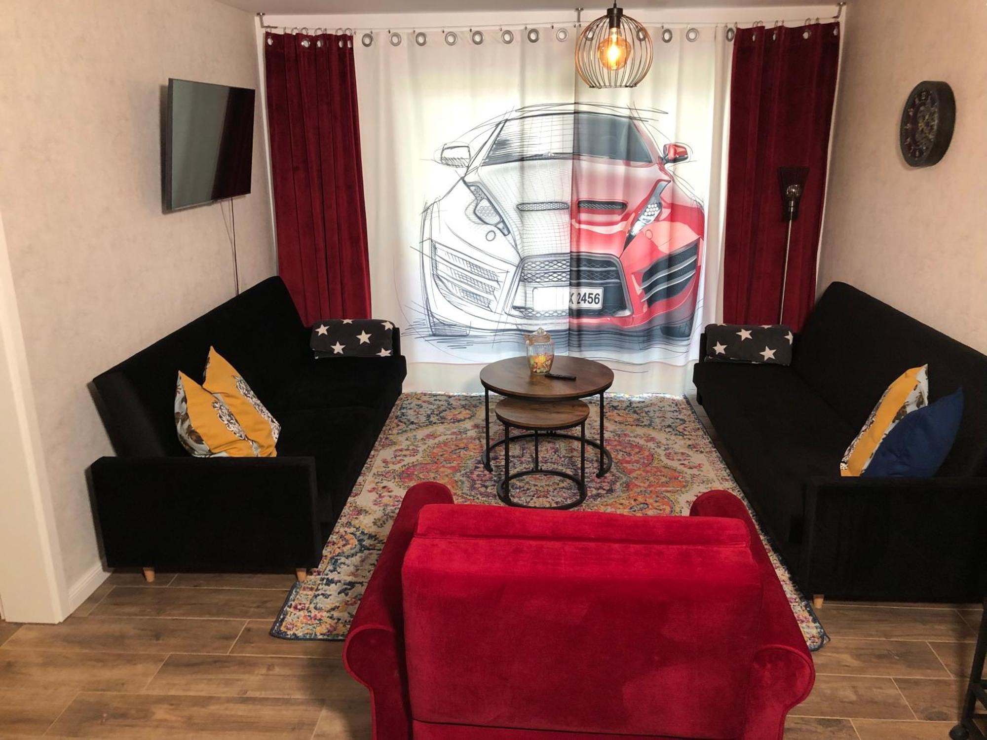 Stylisches Maybach Appartement Mit Terrasse Fuer 5 Personen, 5 Betten, Grosse Kochinsel, Homeoffice Mit 250Mbit Wlan Aidlingen Exteriér fotografie