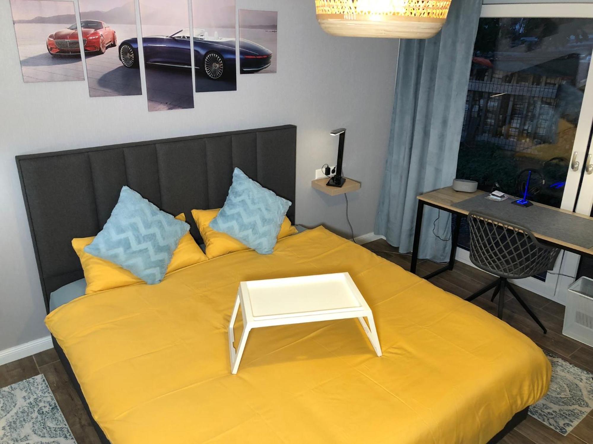 Stylisches Maybach Appartement Mit Terrasse Fuer 5 Personen, 5 Betten, Grosse Kochinsel, Homeoffice Mit 250Mbit Wlan Aidlingen Exteriér fotografie
