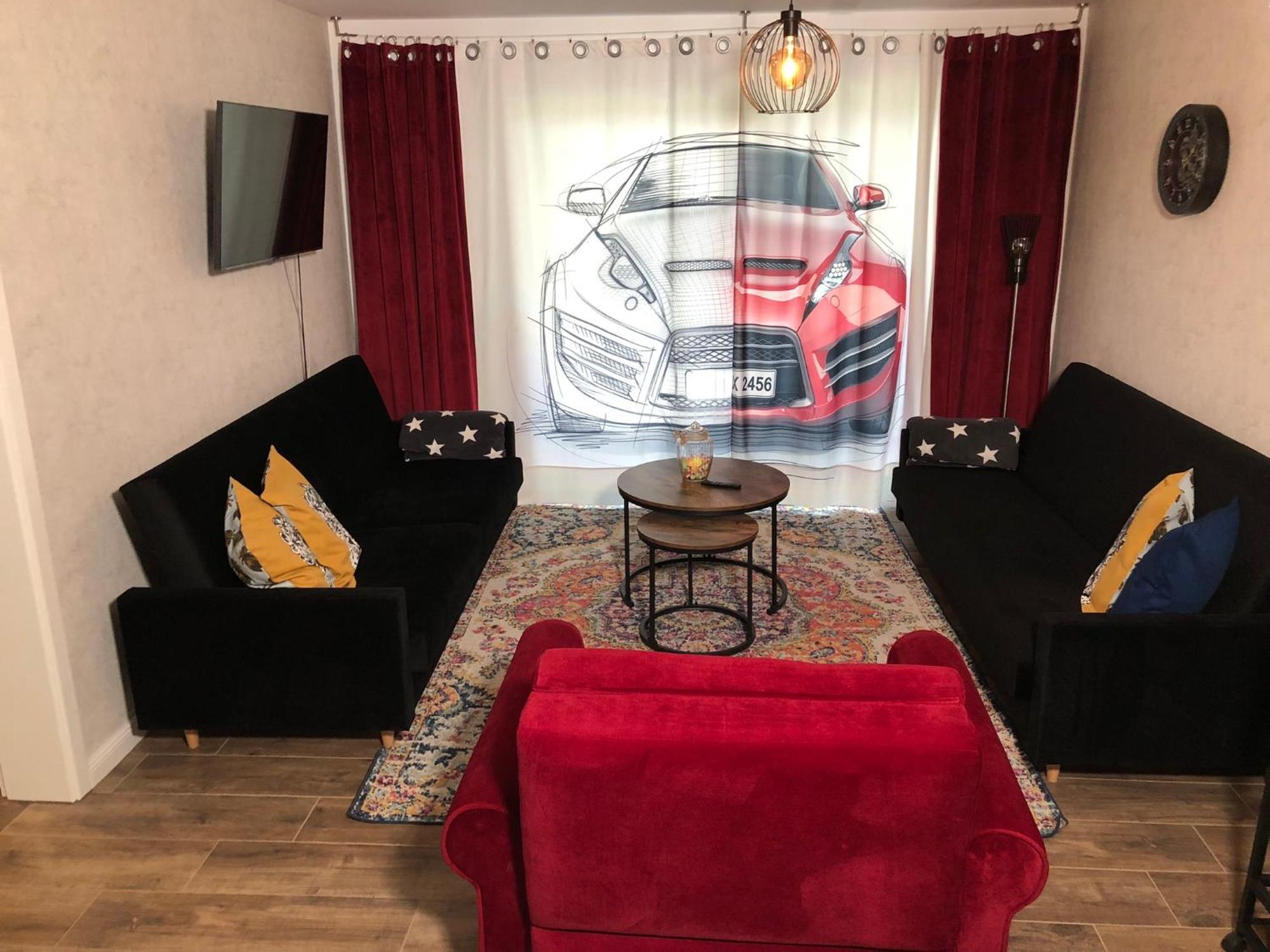 Stylisches Maybach Appartement Mit Terrasse Fuer 5 Personen, 5 Betten, Grosse Kochinsel, Homeoffice Mit 250Mbit Wlan Aidlingen Exteriér fotografie