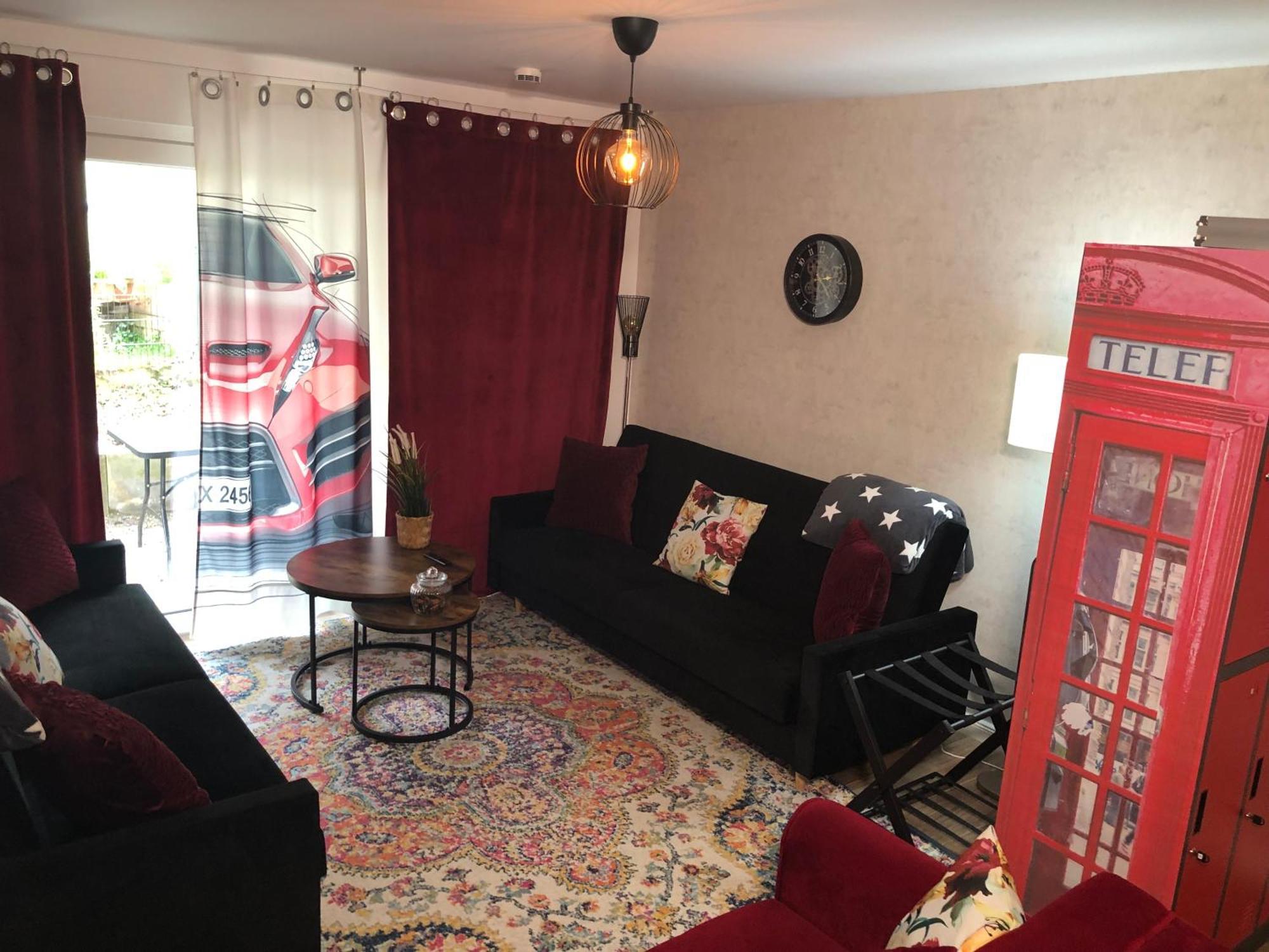 Stylisches Maybach Appartement Mit Terrasse Fuer 5 Personen, 5 Betten, Grosse Kochinsel, Homeoffice Mit 250Mbit Wlan Aidlingen Exteriér fotografie