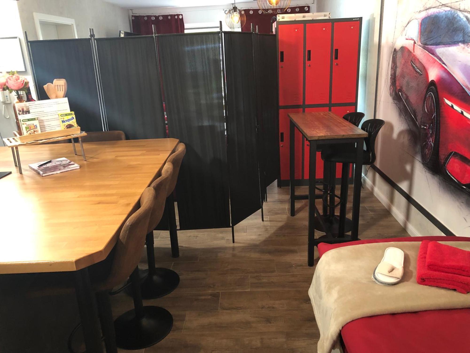 Stylisches Maybach Appartement Mit Terrasse Fuer 5 Personen, 5 Betten, Grosse Kochinsel, Homeoffice Mit 250Mbit Wlan Aidlingen Exteriér fotografie
